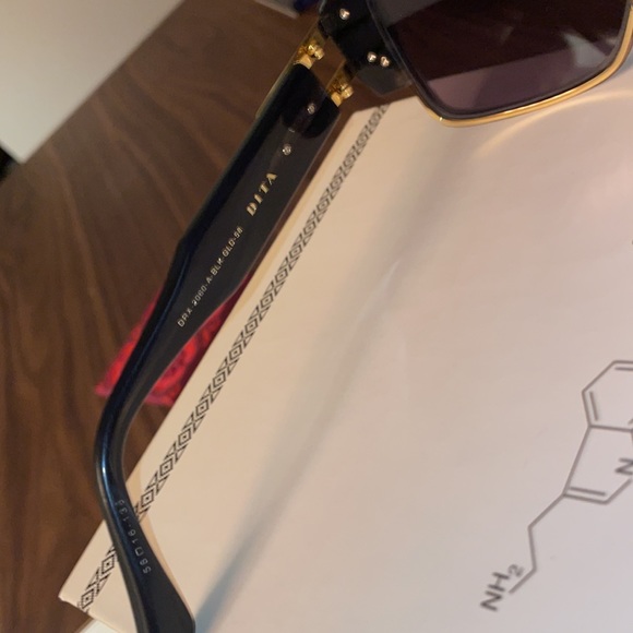 *Dita* Grandmaster Four - Picture 7 of 12